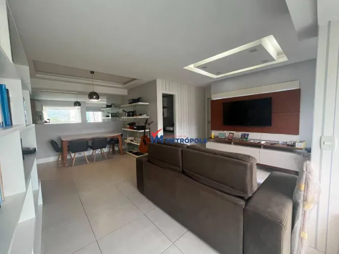 Apartamento com 3 dormitórios transformado em 2 para alugar, 72 m² por R$ 4.350/mês - Jaca