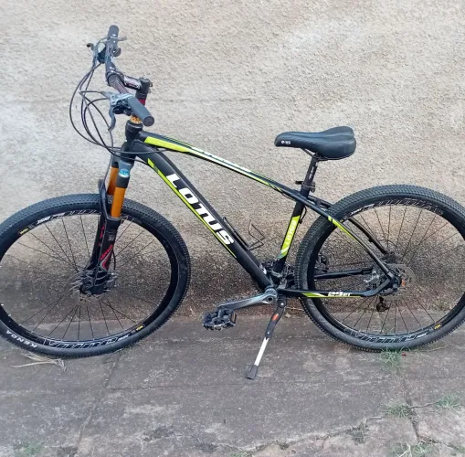 BICICLETA LOTUS SHIMANO ARO 29