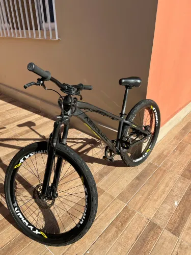 Bicicleta -absolute- aro 26