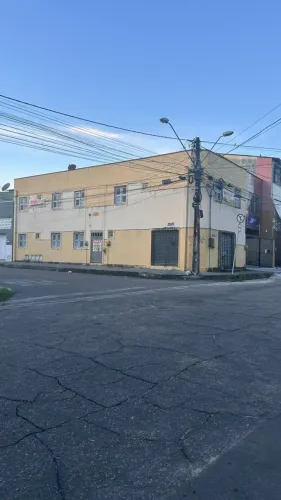 Investimento-MONTESE- Ponto Comercial + 3 Aptos c/2 qts cada Aptos- Rende 4 Locações