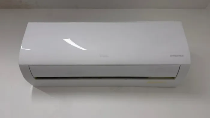 Ar-Condicionado TCL Inverter 9.000 BTUs Quente e Frio - 220V 