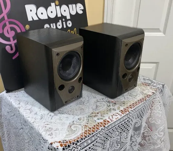 Caixas  Bookshelf Speakers  Mission m70