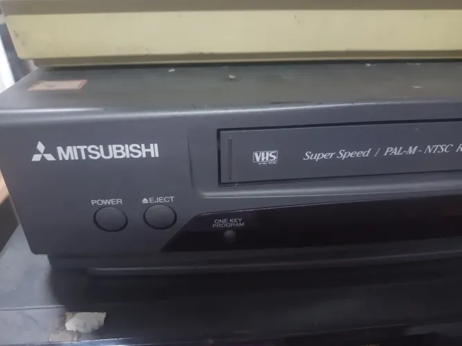 Vídeo cassete antigo Mitsubishi (ler anúncio)