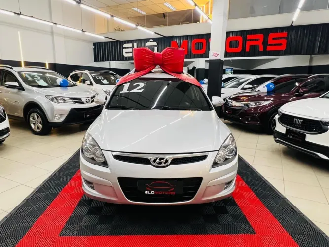 Hyundai I30CW 2.0 16V 145cv Aut. 5P 2012