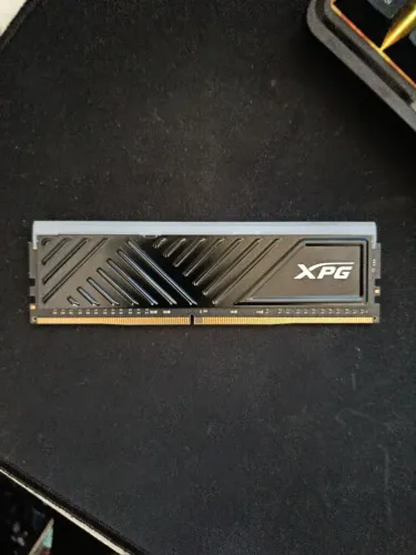 Memória RAM DDR4 16GB XPG RGB