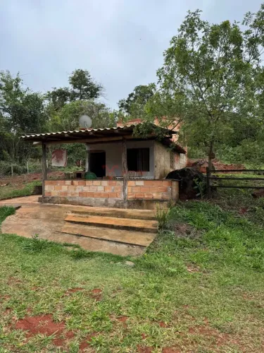 Imóvel para venda tem 1500 metros quadrados com 1 quarto em Zona Rural - Itatiaiuçu - MG