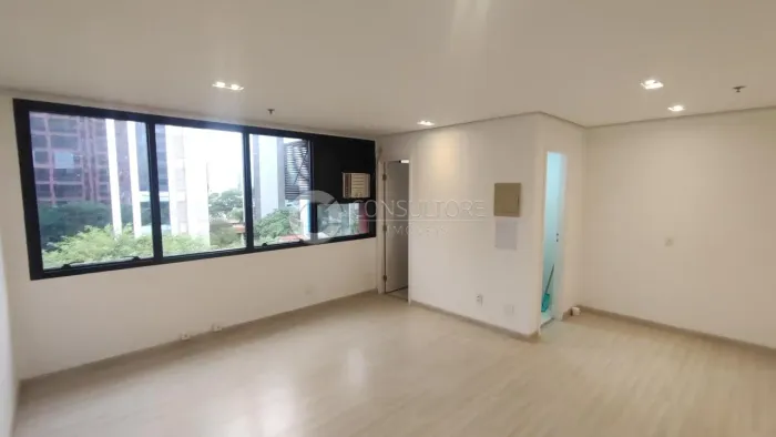 Sala em Vila Olímpia - São Paulo