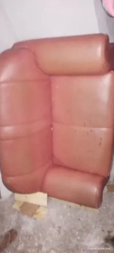 sofá de couro 2 lugares, semi-usado em ótimo estado!,