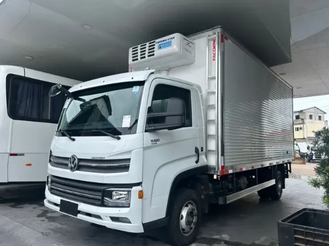 CAMINHAO VW 11.180 PRIME BAU FRIGORIFICO (NOVO)