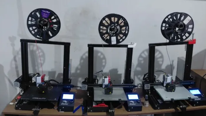 3 Impressoras 3D Ender 3 com Direct Drive + Extrusora All Metal