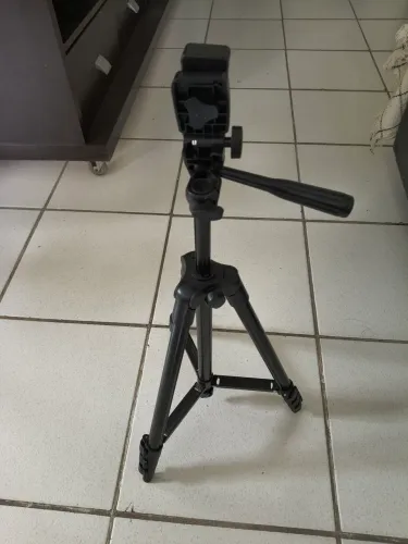 Tripé pra câmera digital e celular