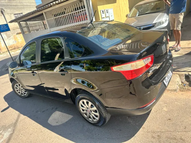 Fiat Grand Siena 1.4 EVO Flex 8V 4P 2021