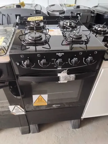 Fogão com mesa de vidro