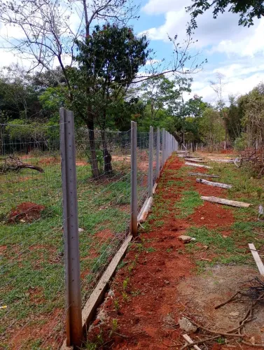 Cercamento de lotes, sítios, glebas, terrenos, fazendas, etc...