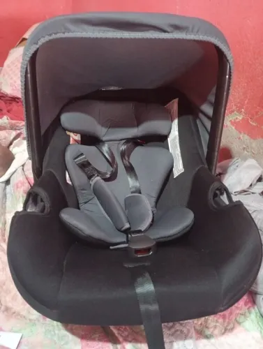 Vendo bebê conforto usado poucas vezes