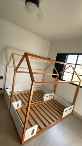Cama de Solteiro Infantil Casinha
