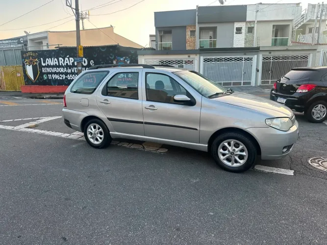 Fiat Palio Weekend HLX 1.8 MPI Flex 4P 2007