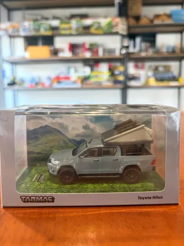 Miniatura Toyota Hilux 1/64 Tarmac