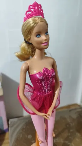 Barbie Bailarina Rosa da Mattel.