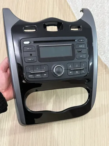 Rádio ORIGINAL + Moldura Sandero 2014