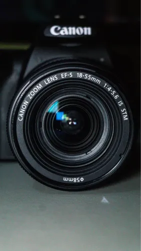 Canon EOS SL3 + lente 18-55 STM + 4 Baterias