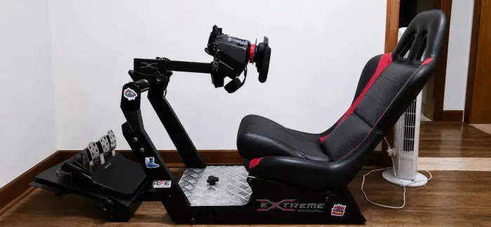 Cockpit extreme 2.0, banco reclinável e logitech G29 completo.