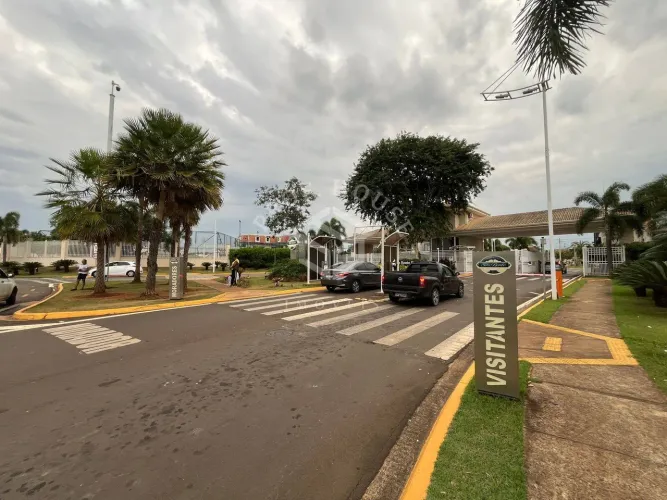 Terreno de Esquina no Condomínio Terras de São Bento II em Limeira-SP