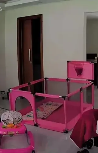 Cercadinho Chiqueirinho com Cesta de Basquete rosa