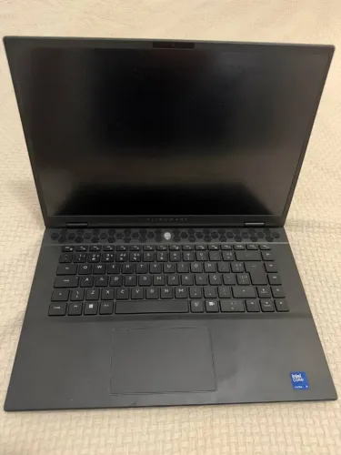 Alienware m16 R2 - Notebook Gamer Top de Linha | RTX 4070 | Core Ultra 9 | 32GB RAM