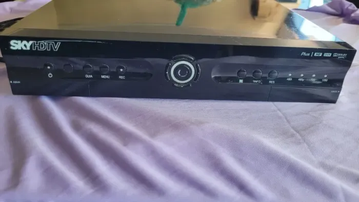Receptor SKY HDTV Plus Technicolor (Modelo SHR22-80) - Gravador Digital