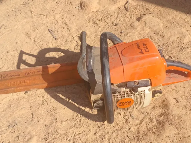 Vende-se motor sera STHIL 310 FOI usado uma vez similar novo