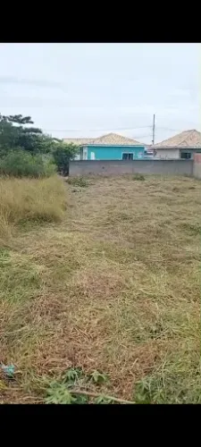 TERRENO COM 360M² A VENDA A 400 METROS DA PISTA EM IGUABA GRANDE.