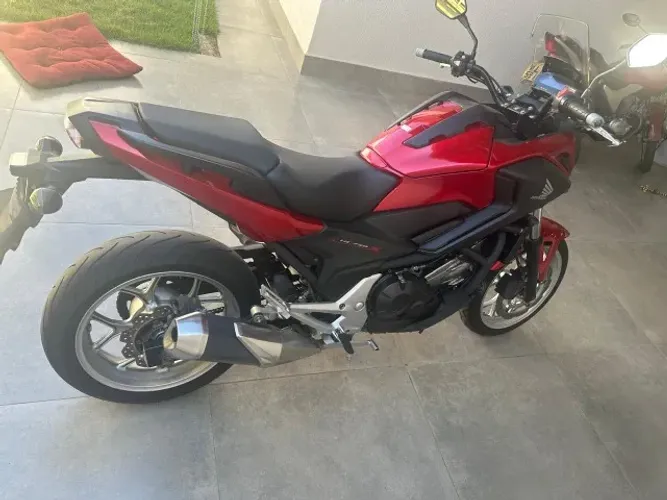 HONDA NC 750X - LINDA, CONSERVADA E PRONTA PARA RODAR!