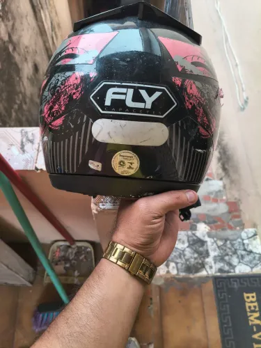 Capacete