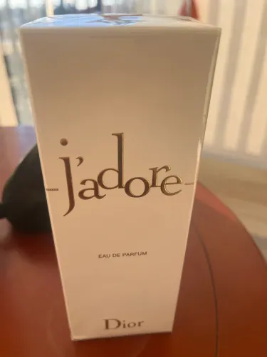 Perfume lacrado jadore