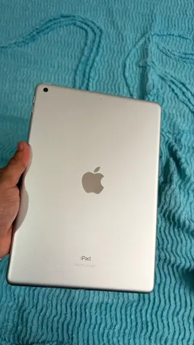 Ipad 9, 64gb seminovo (sem marcas de uso, todo original)