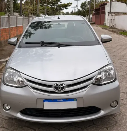 Toyota Etios X 1.3 Flex 16V 5P Mec. 2015