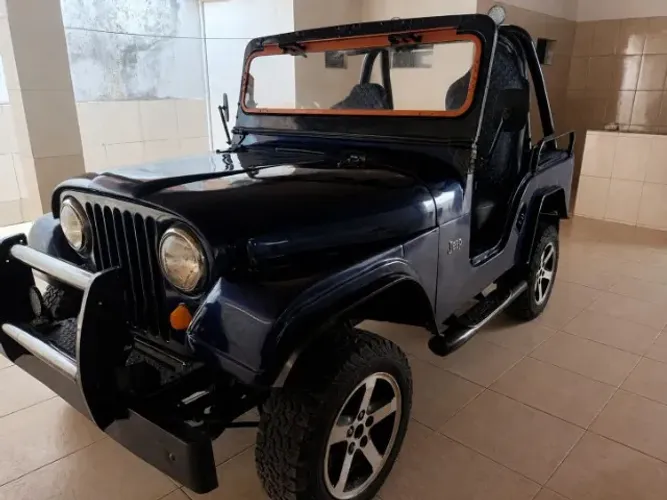 Willys Overland Jeep 2.6 12V Gasolina 2P 1983