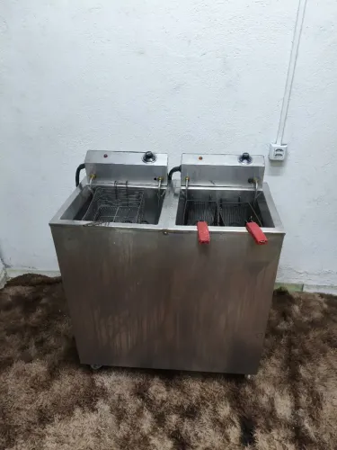 Fritadeira elétrica duas Cubas Progas