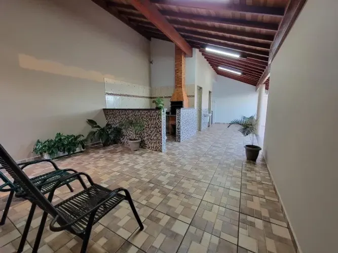 Excelente Casa com Suíte no Azul Ville I, Terreno 10x24 e Espaço Gourmet Completo