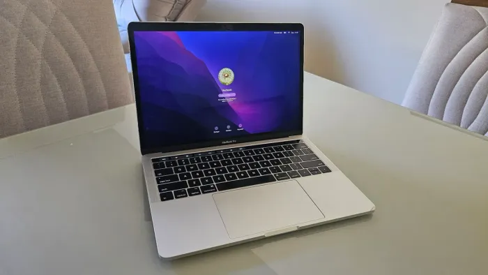 Macbook Pro 2017 16gb i7 1tb