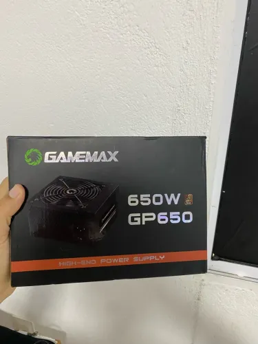 Fonte Gamemax 650W