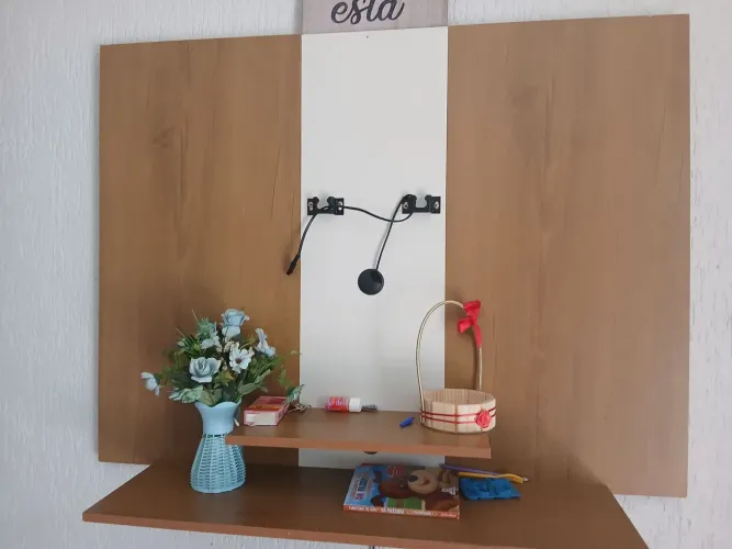 Vendo painel para TV em ótimo estado 