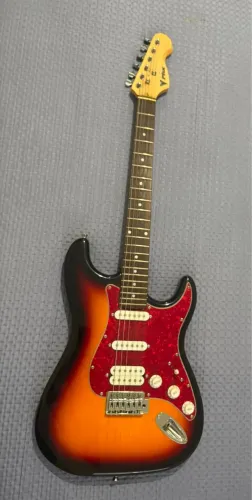 Guitarra PHX (Phoenix) Stratocaster