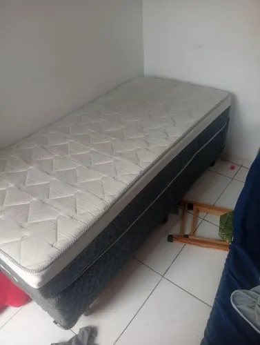 Base com colchão novos sem nenhum defeito