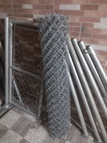 VENDE-SE CANIL GALVANIZADO