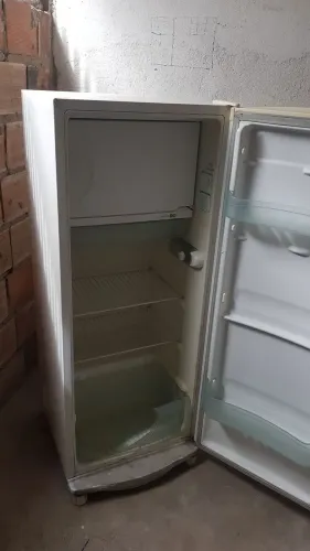 Geladeira gelo seco