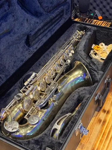 Saxofone Tenor Roland Germany + Maleta Eagle + Boquilha e Acessórios