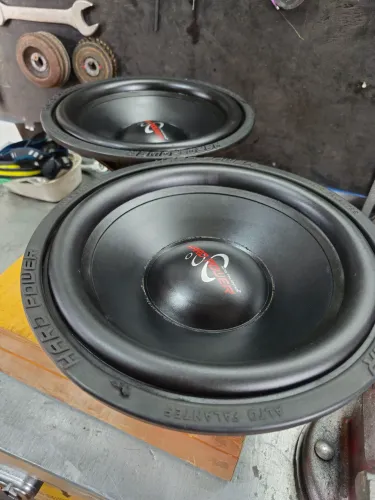 Vendo Subwoofer Hard Power S300 