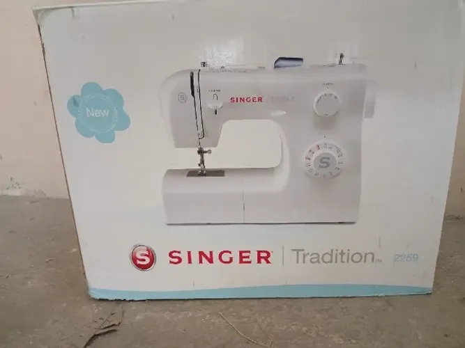 Máquina Costura SINGER tradition 2259